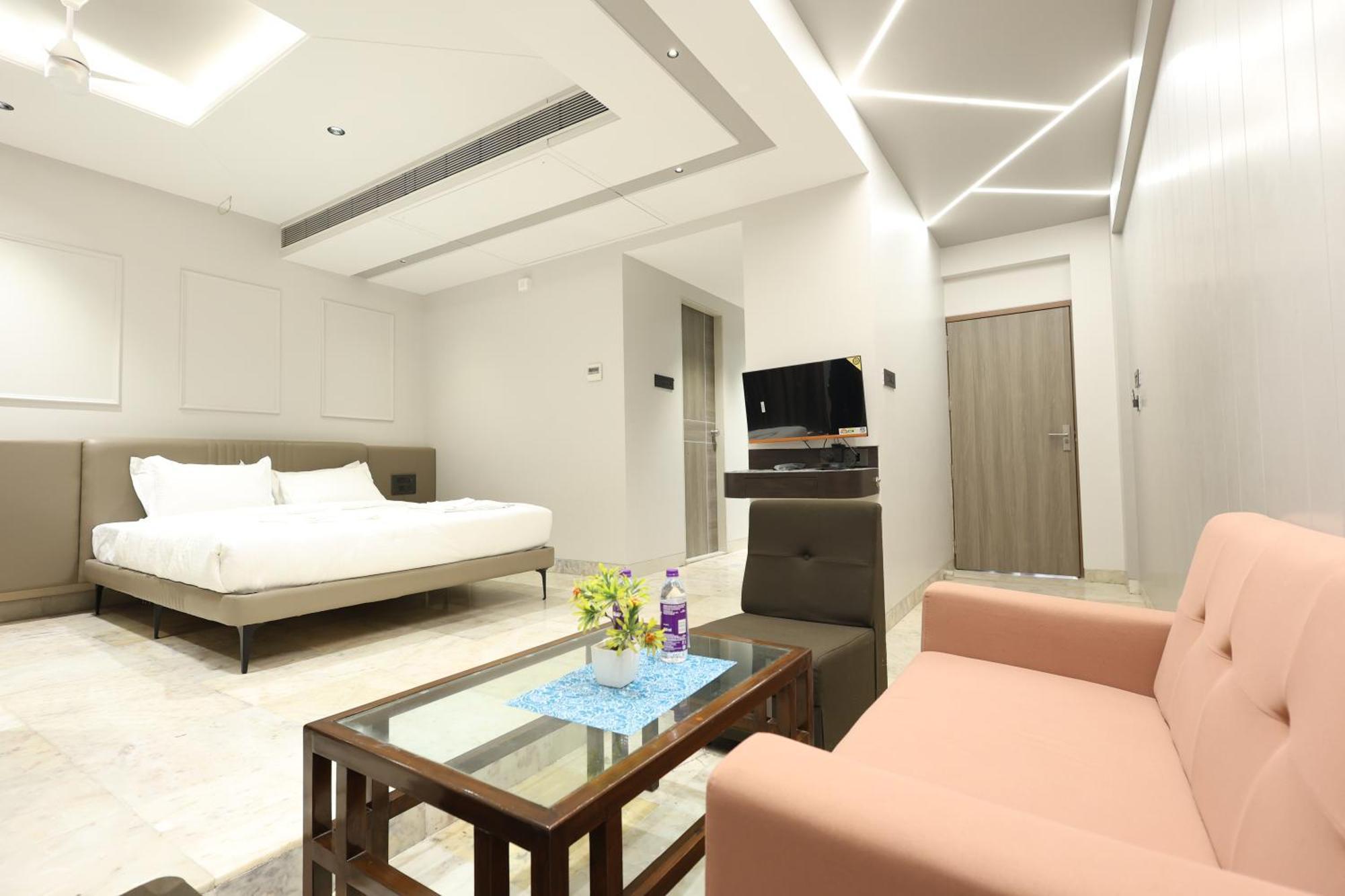 Hotel Statusinn, Ichalkaranji エクステリア 写真