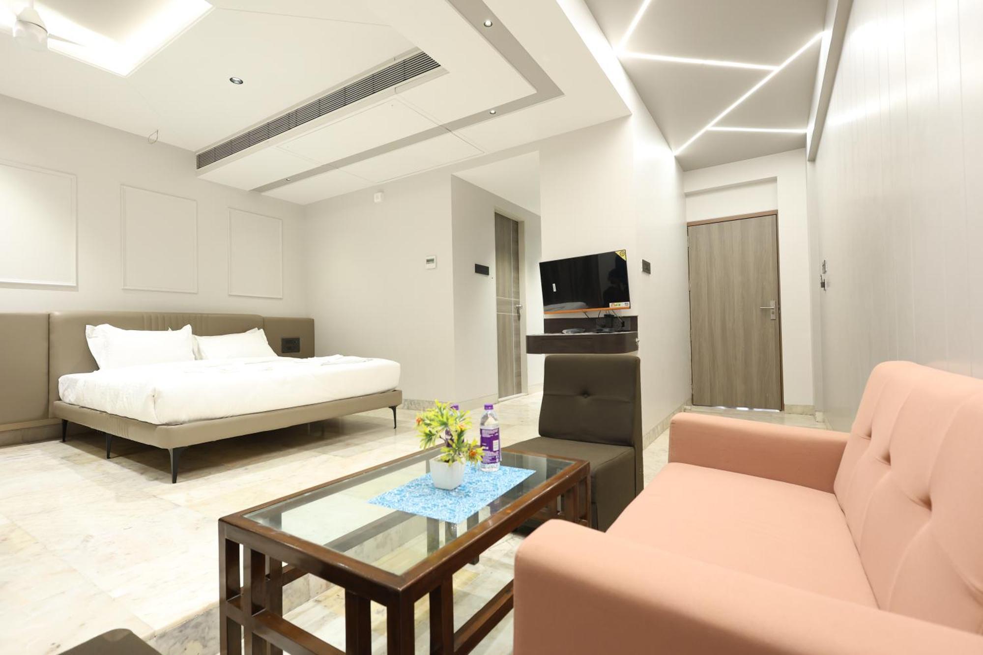 Hotel Statusinn, Ichalkaranji エクステリア 写真