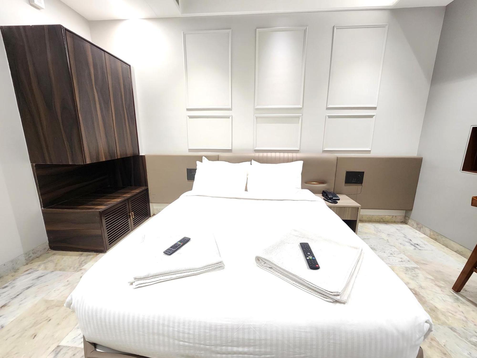 Hotel Statusinn, Ichalkaranji エクステリア 写真