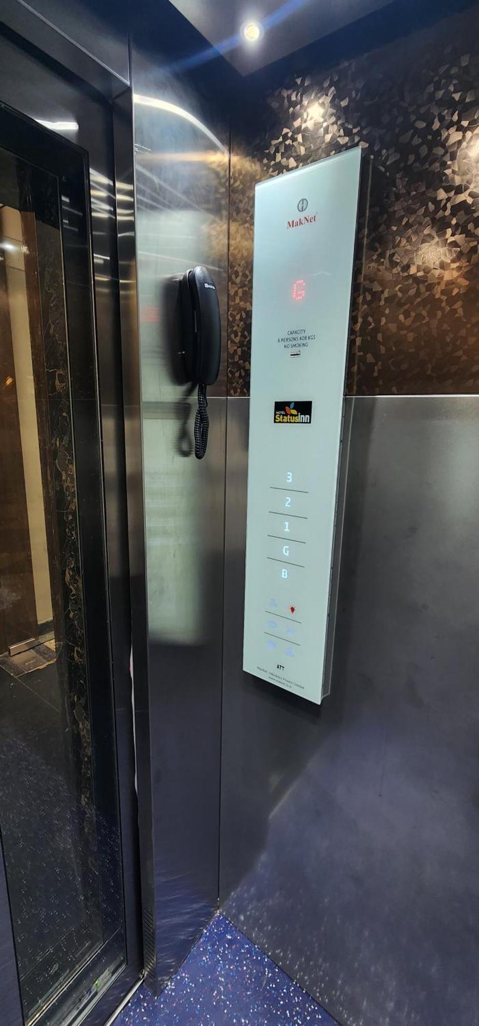 Hotel Statusinn, Ichalkaranji エクステリア 写真