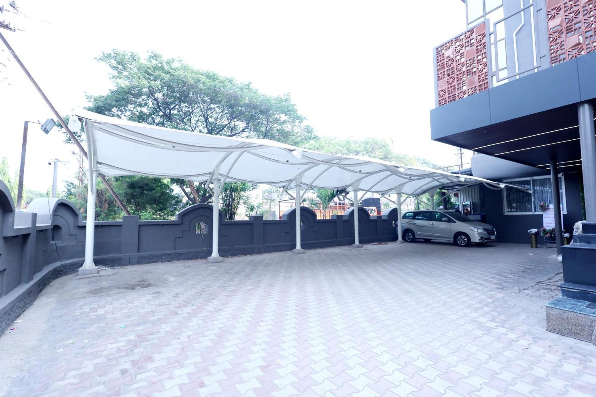 Hotel Statusinn, Ichalkaranji エクステリア 写真