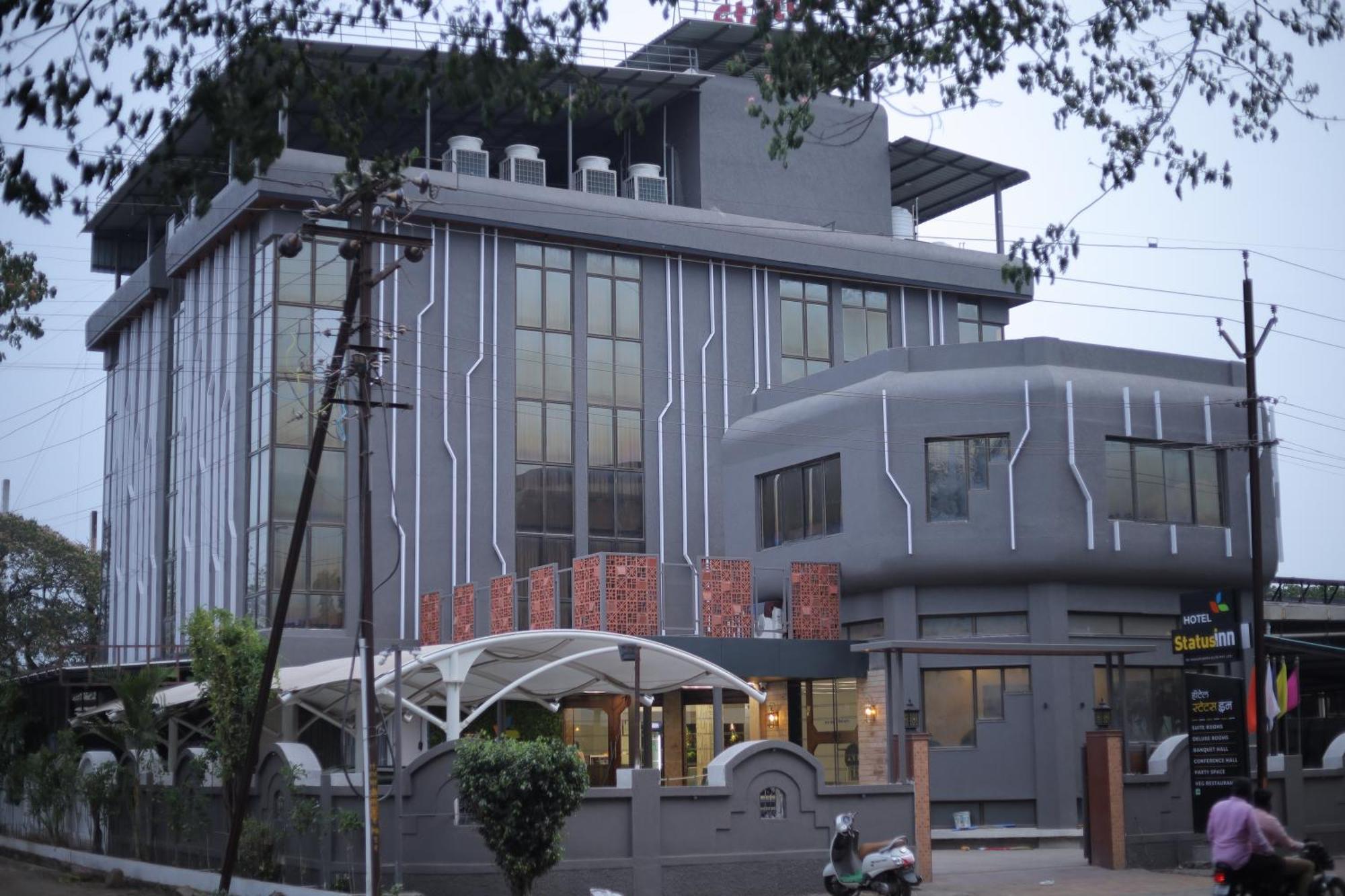 Hotel Statusinn, Ichalkaranji エクステリア 写真