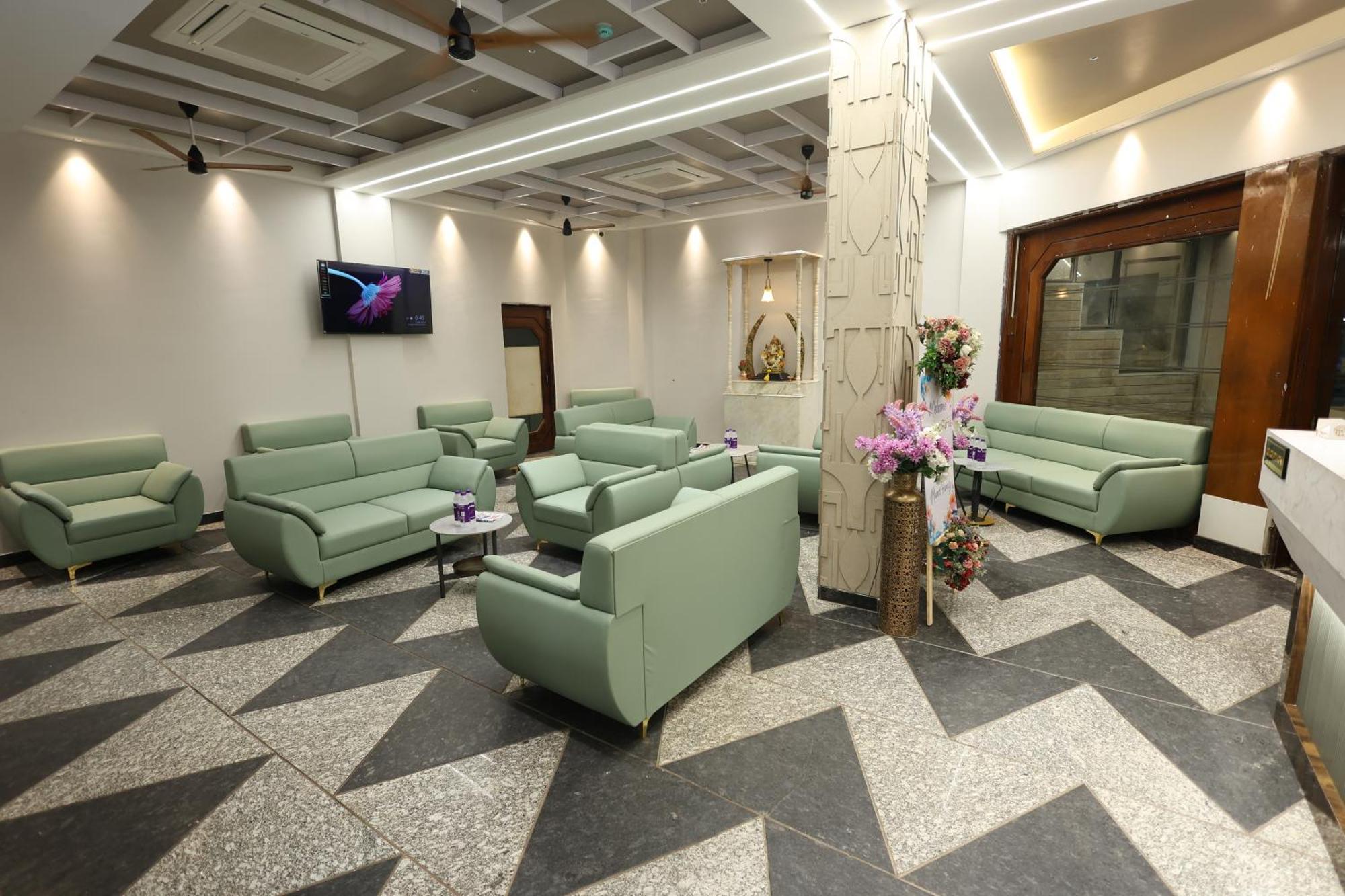 Hotel Statusinn, Ichalkaranji エクステリア 写真